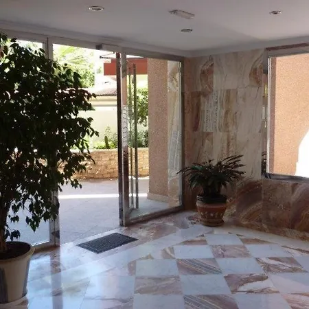 דירה New Seaview & Sky Playa De Oro 13rd Floor Con Parking קלפה